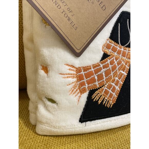 Set of 2 Black Labrador In Scarf Falling Leaves Dog Embroidered Bath Hand Towels - Picture 5 of 7